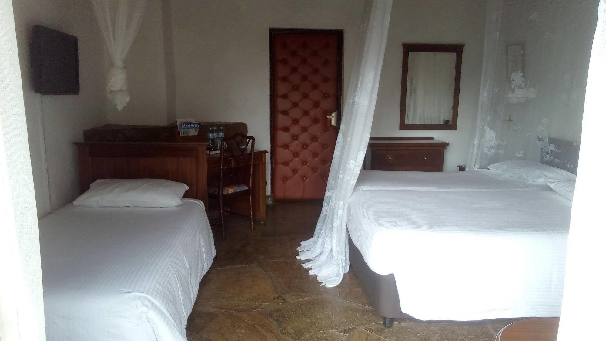 Jacaranda Lake Elementaita Lodge Gilgil 외부 사진